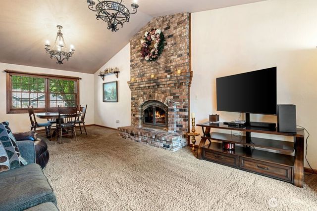 2706 Walnut Loop NW, Olympia, WA 98502