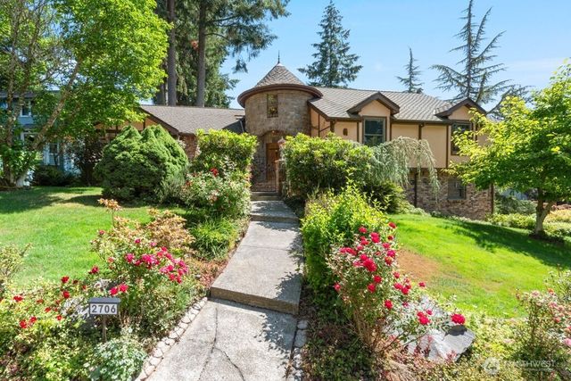2706 Walnut Loop NW, Olympia, WA 98502