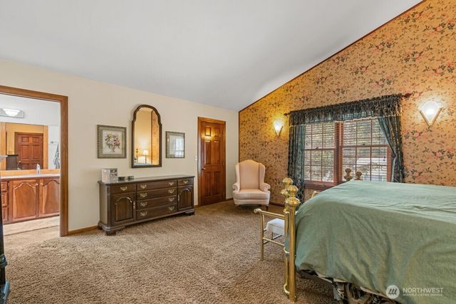 2706 Walnut Loop NW, Olympia, WA 98502