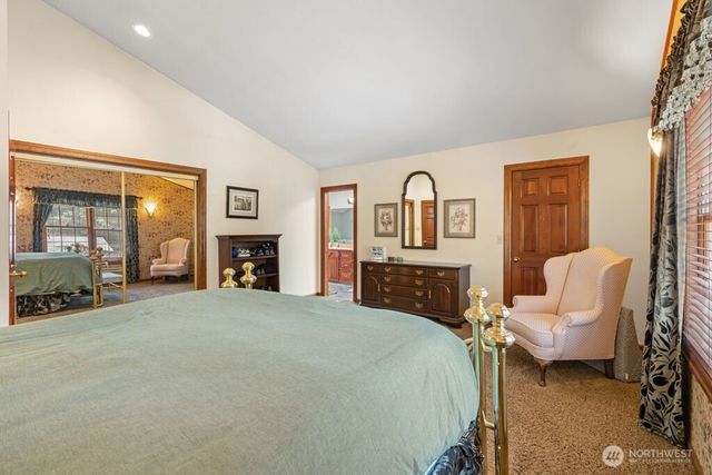 2706 Walnut Loop NW, Olympia, WA 98502