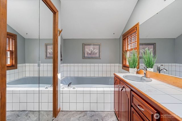 2706 Walnut Loop NW, Olympia, WA 98502