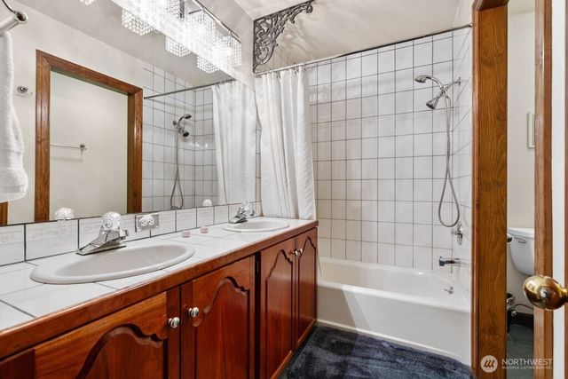 2706 Walnut Loop NW, Olympia, WA 98502