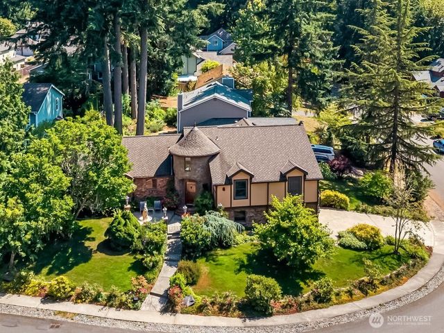 2706 Walnut Loop NW, Olympia, WA 98502