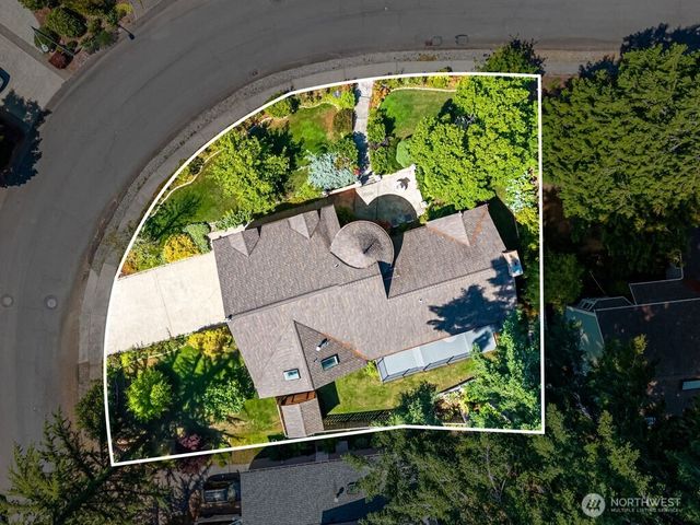 2706 Walnut Loop NW, Olympia, WA 98502