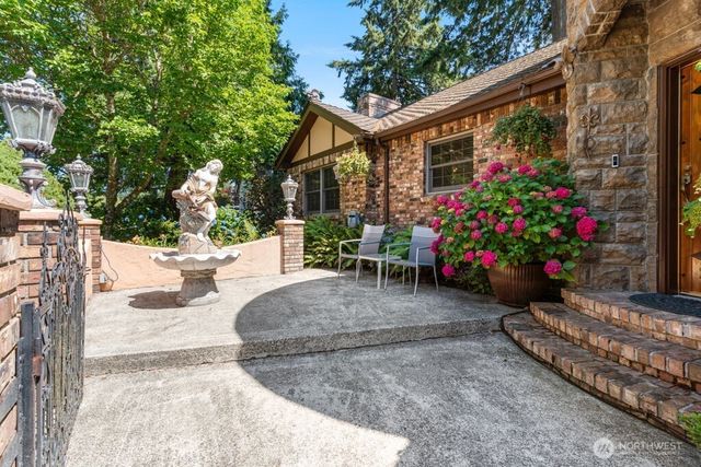 2706 Walnut Loop NW, Olympia, WA 98502
