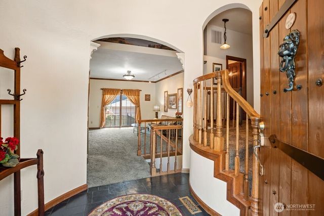 2706 Walnut Loop NW, Olympia, WA 98502