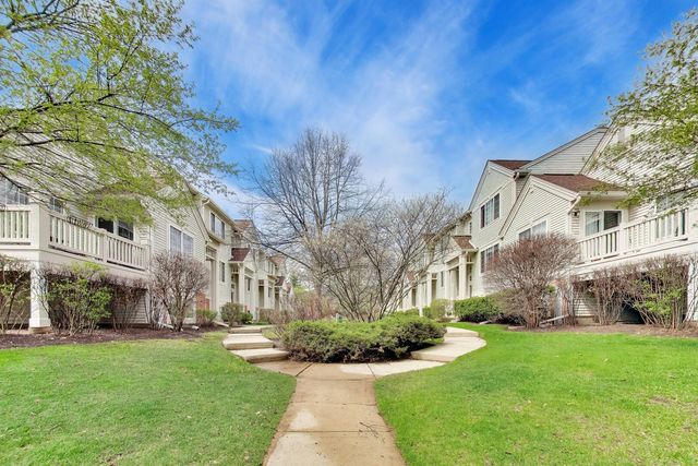 18 New Haven Drive 18, Cary, IL 60013