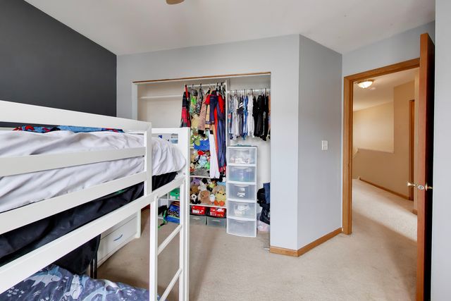18 New Haven Drive 18, Cary, IL 60013