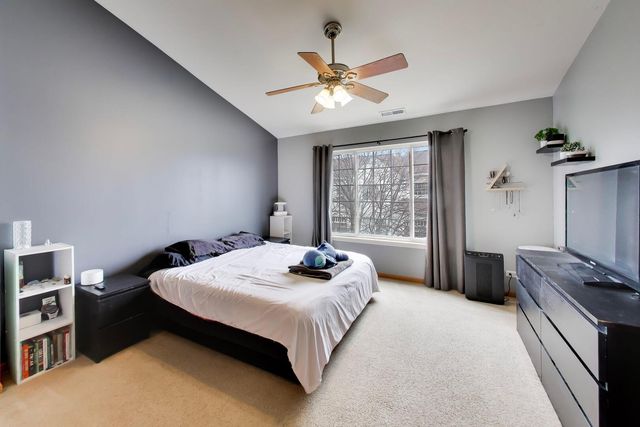 18 New Haven Drive 18, Cary, IL 60013