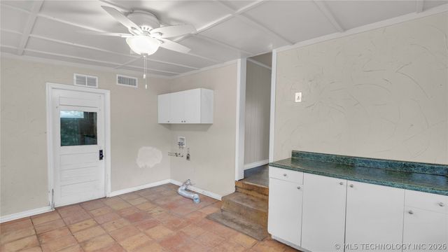 4676 S Rockford Avenue, Tulsa, OK 74105