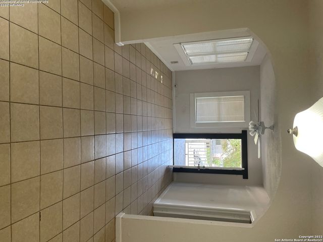 1467 W GERALD AVE, San Antonio, TX 78211