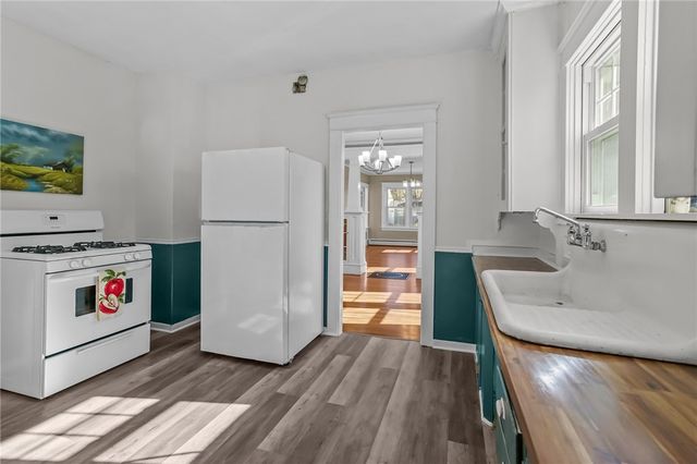 79 Carpenter Street, Warwick, RI 02886