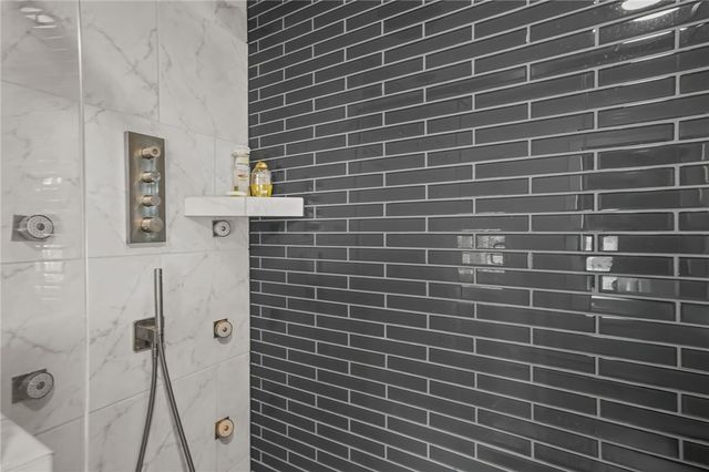 79 Carpenter Street, Warwick, RI 02886