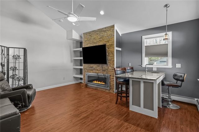 79 Carpenter Street, Warwick, RI 02886