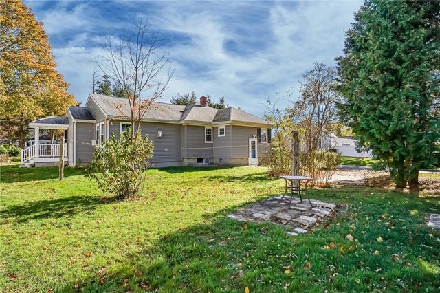 79 Carpenter Street, Warwick, RI 02886