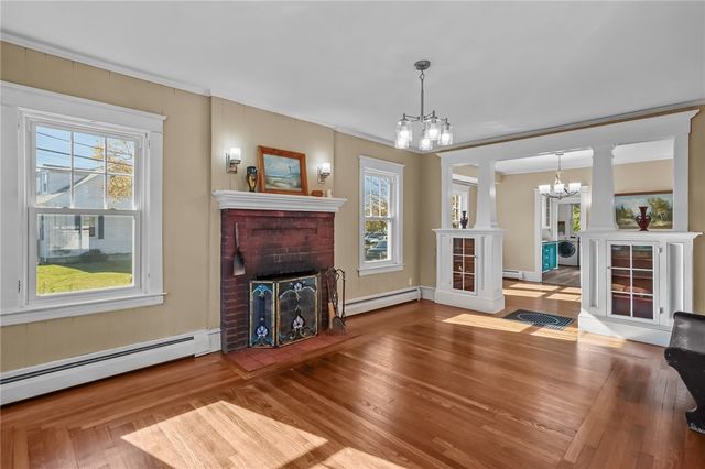 79 Carpenter Street, Warwick, RI 02886