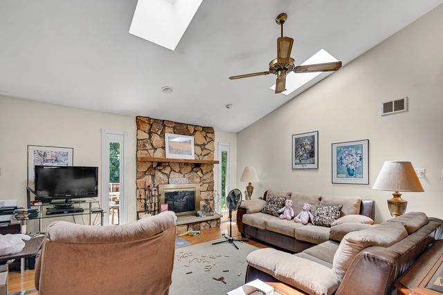 5239 Laramie Court, Oak Forest, IL 60452