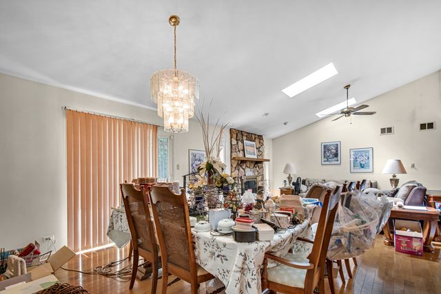 5239 Laramie Court, Oak Forest, IL 60452