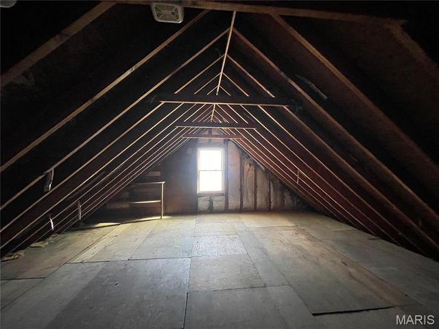 8447 Concord Place, St Louis, MO 63147
