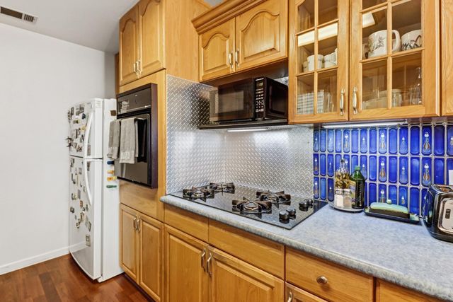 2318 Thompson Way, Sacramento, CA 95822