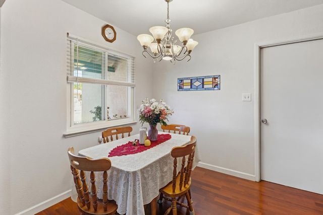 2318 Thompson Way, Sacramento, CA 95822