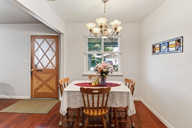 2318 Thompson Way, Sacramento, CA 95822