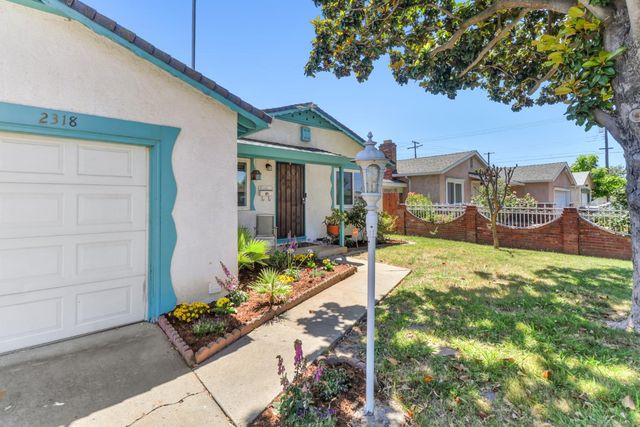 2318 Thompson Way, Sacramento, CA 95822