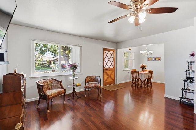 2318 Thompson Way, Sacramento, CA 95822