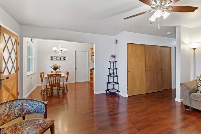 2318 Thompson Way, Sacramento, CA 95822