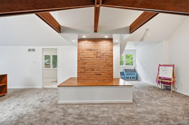 27310 Crestwood Drive, Franklin Village, MI 48025