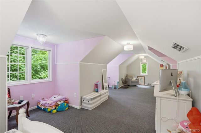 27310 Crestwood Drive, Franklin Village, MI 48025
