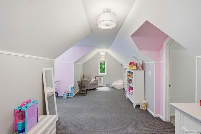 27310 Crestwood Drive, Franklin Village, MI 48025