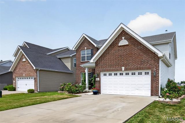 3293 Bentwater Place, St Charles, MO 63301
