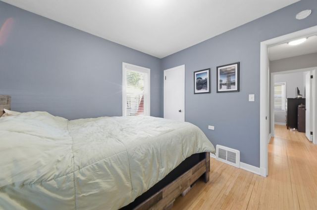 3209 Hampshire Avenue S, Saint Louis Park, MN 55426
