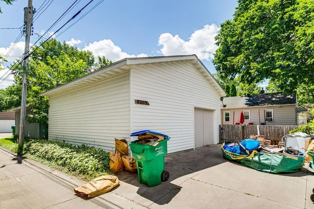 3209 Hampshire Avenue S, Saint Louis Park, MN 55426
