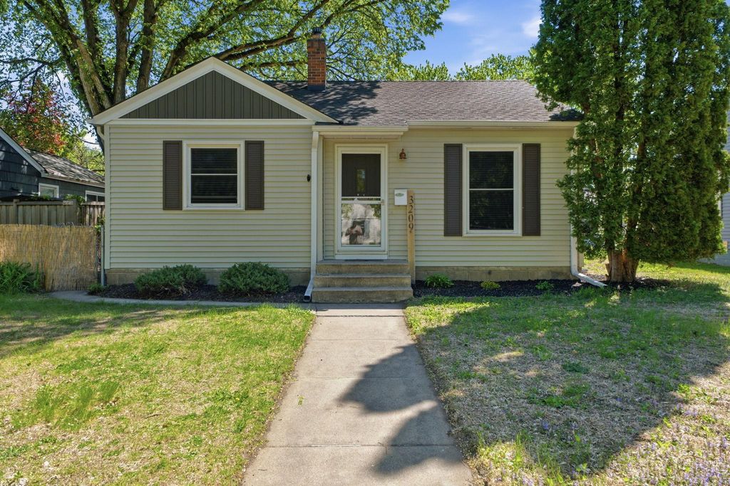 3209 Hampshire Avenue S, Saint Louis Park, MN 55426