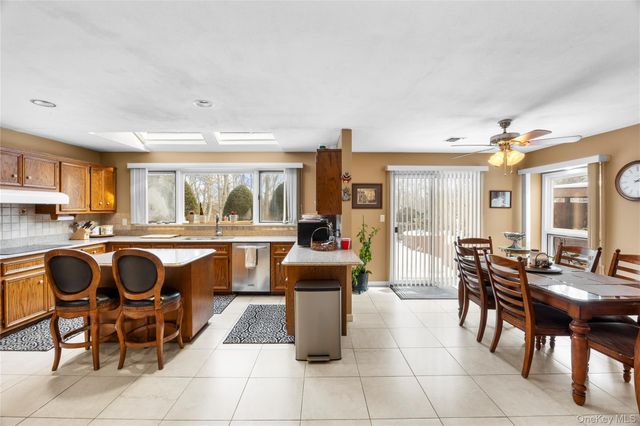 144 Landing Meadow Road, Smithtown, NY 11787