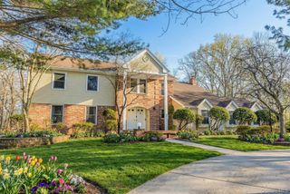 144 Landing Meadow Road, Smithtown, NY 11787