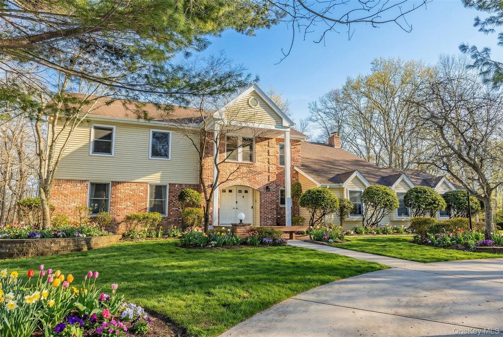 144 Landing Meadow Road, Smithtown, NY 11787