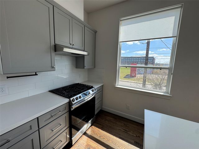 304 Jensen, Houston, TX 77020