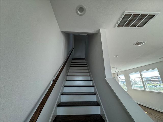 304 Jensen, Houston, TX 77020