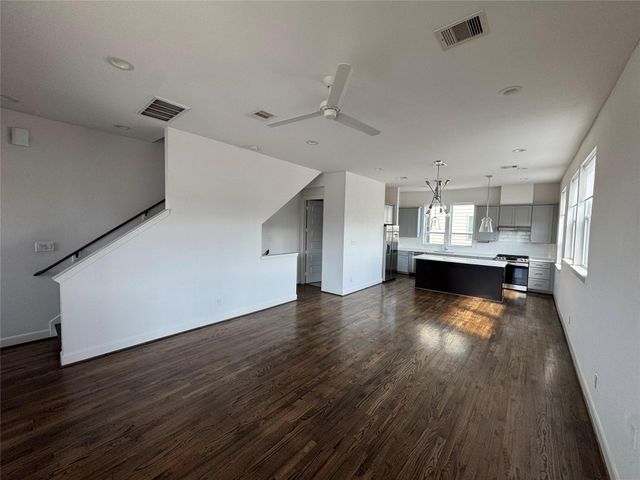 304 Jensen, Houston, TX 77020