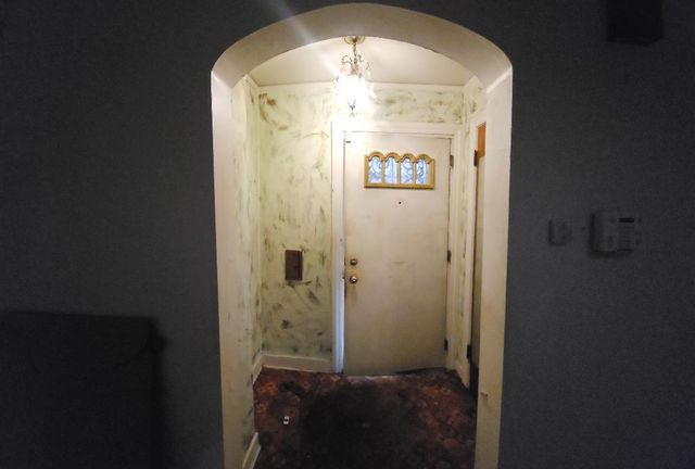 9406 S Michigan Avenue, Chicago, IL 60619