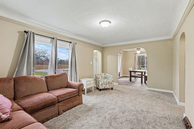 235 S 204th Avenue, Hesperia, MI 49421