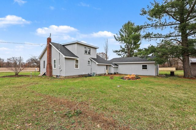 235 S 204th Avenue, Hesperia, MI 49421