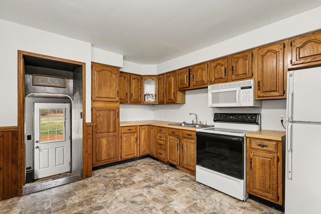 235 S 204th Avenue, Hesperia, MI 49421