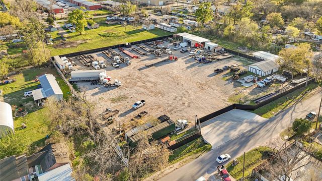 5715 & 5721 Spindle Drive, Houston, TX 77086