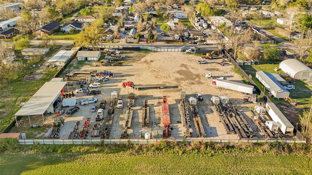 5715 & 5721 Spindle Drive, Houston, TX 77086