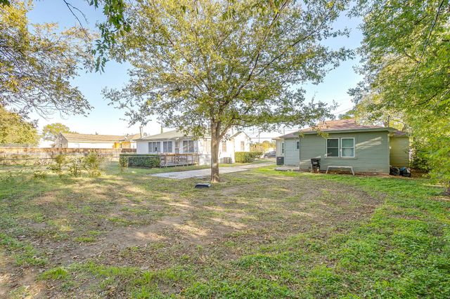 5032 Hartford Drive, River Oaks, TX 76114