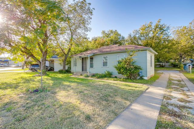 5032 Hartford Drive, River Oaks, TX 76114